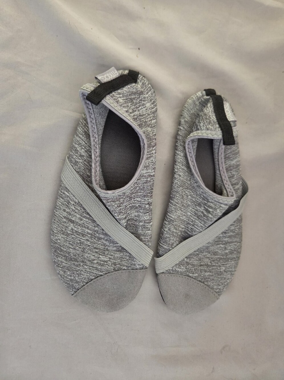 Grey Yoga Flats with Elastic Cross Strap By Fitkicks Size 7